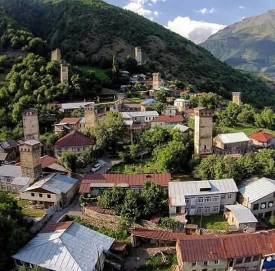 Hotel Sakhli Laghamshi Mestia Exteriér fotografie
